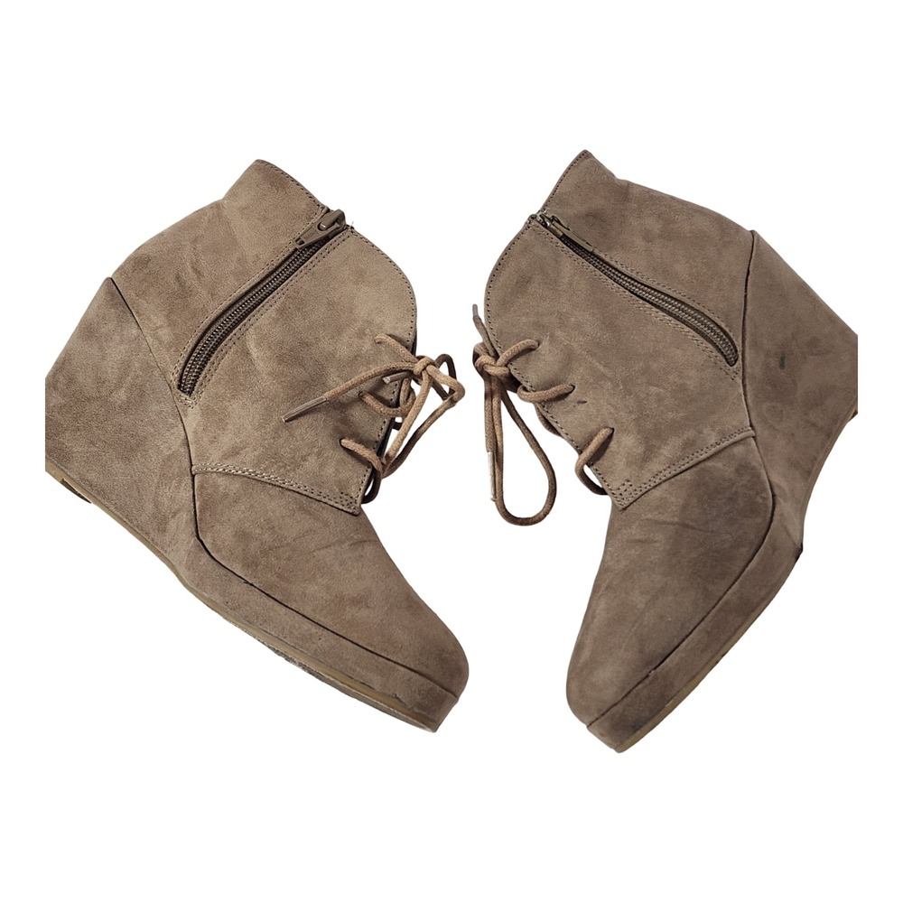 Merona Womens Taupe Faux Suede Wedge Ankle Boots Lace Up Side Zip Size 9 Brown